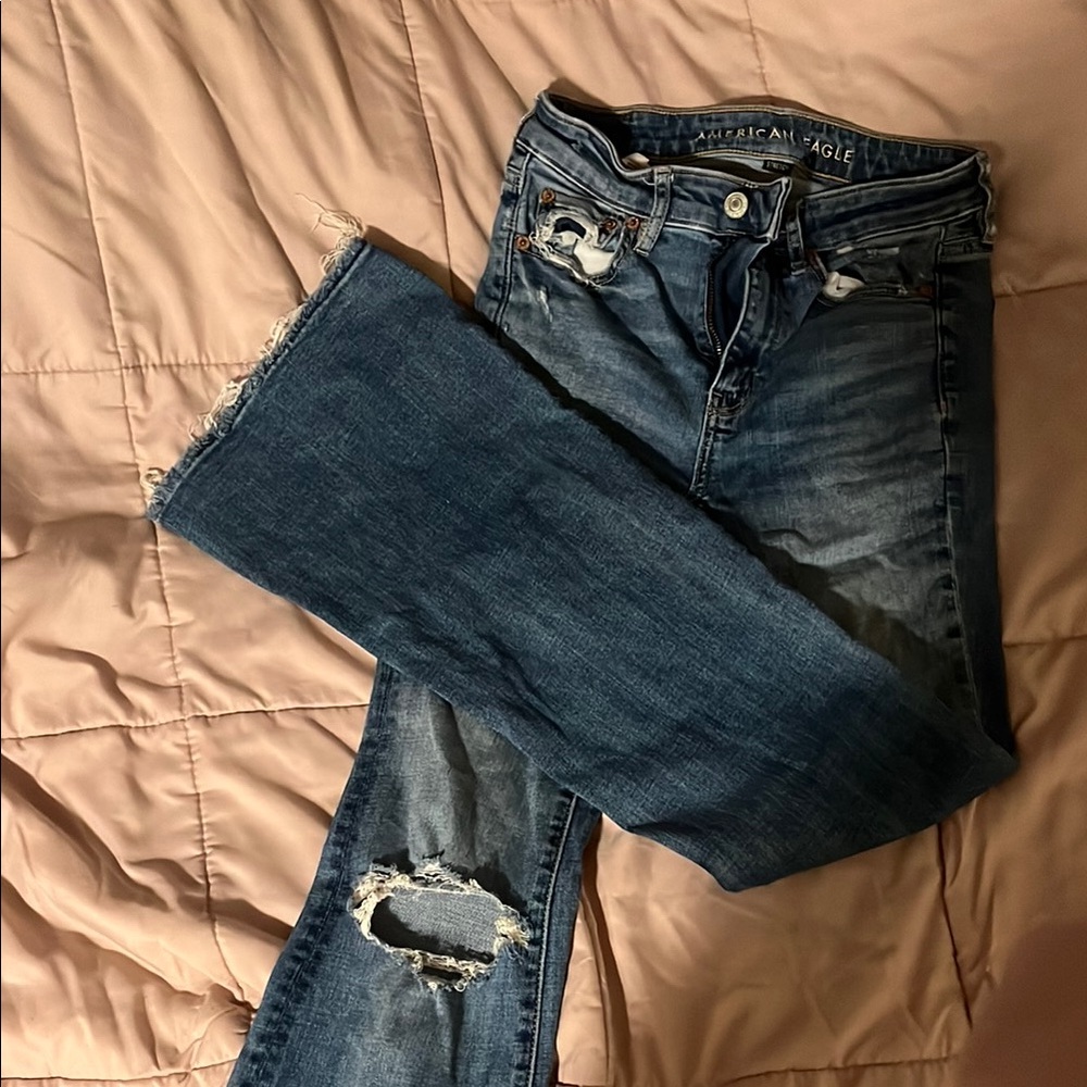 American Eagle Outfitters Women's Blue Distressed Jeans